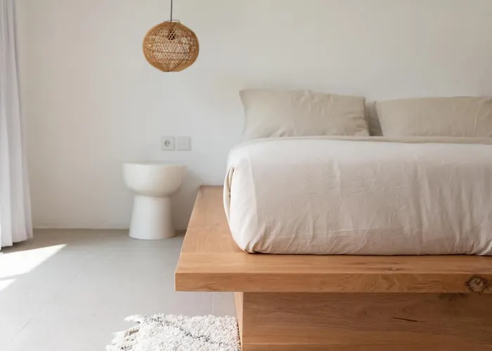 Villa La Luz 2bdr Mediterranean Canggu